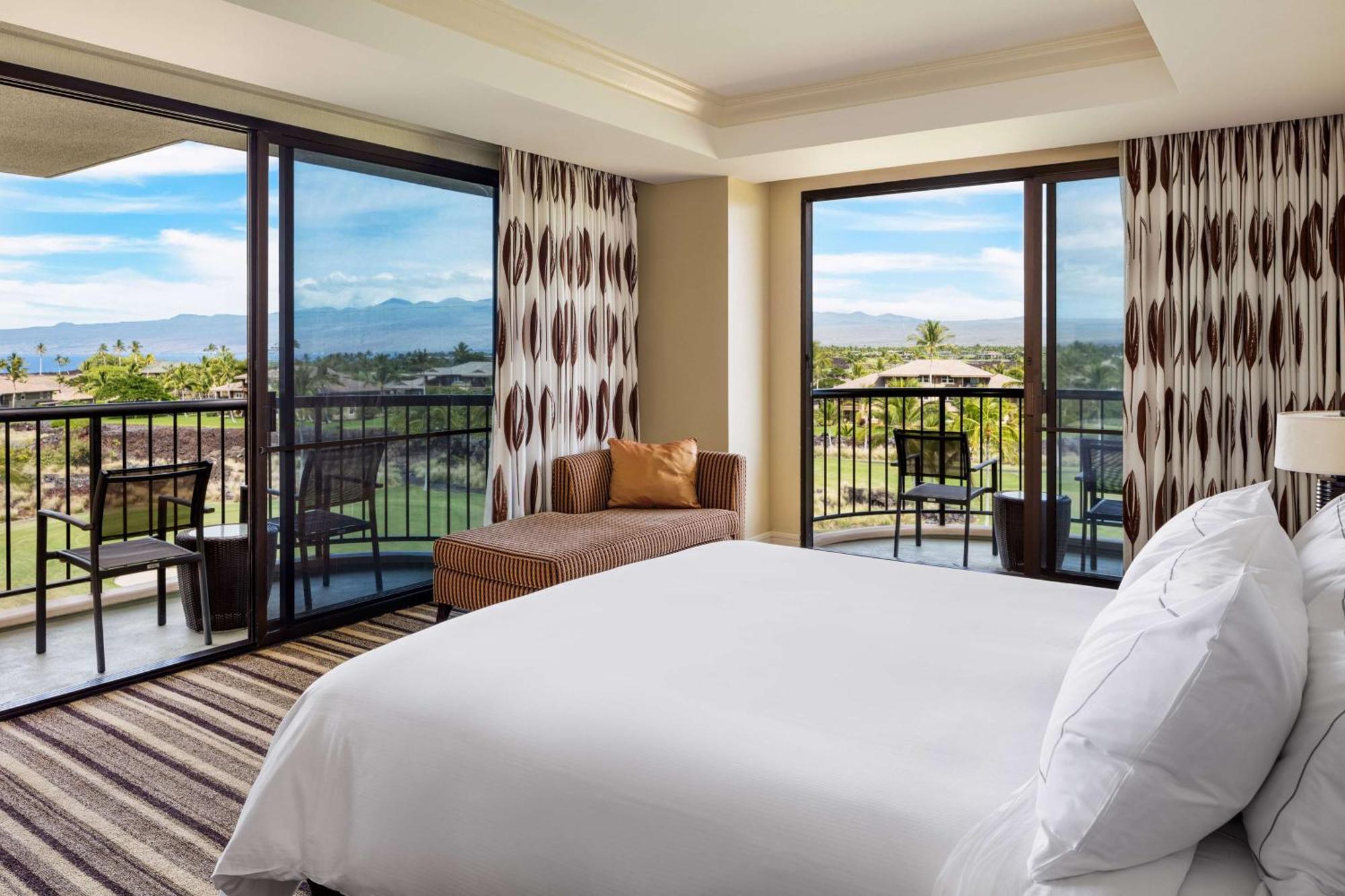 Hilton Village Resort 4*